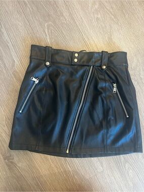 Zara moto faux leather skirt